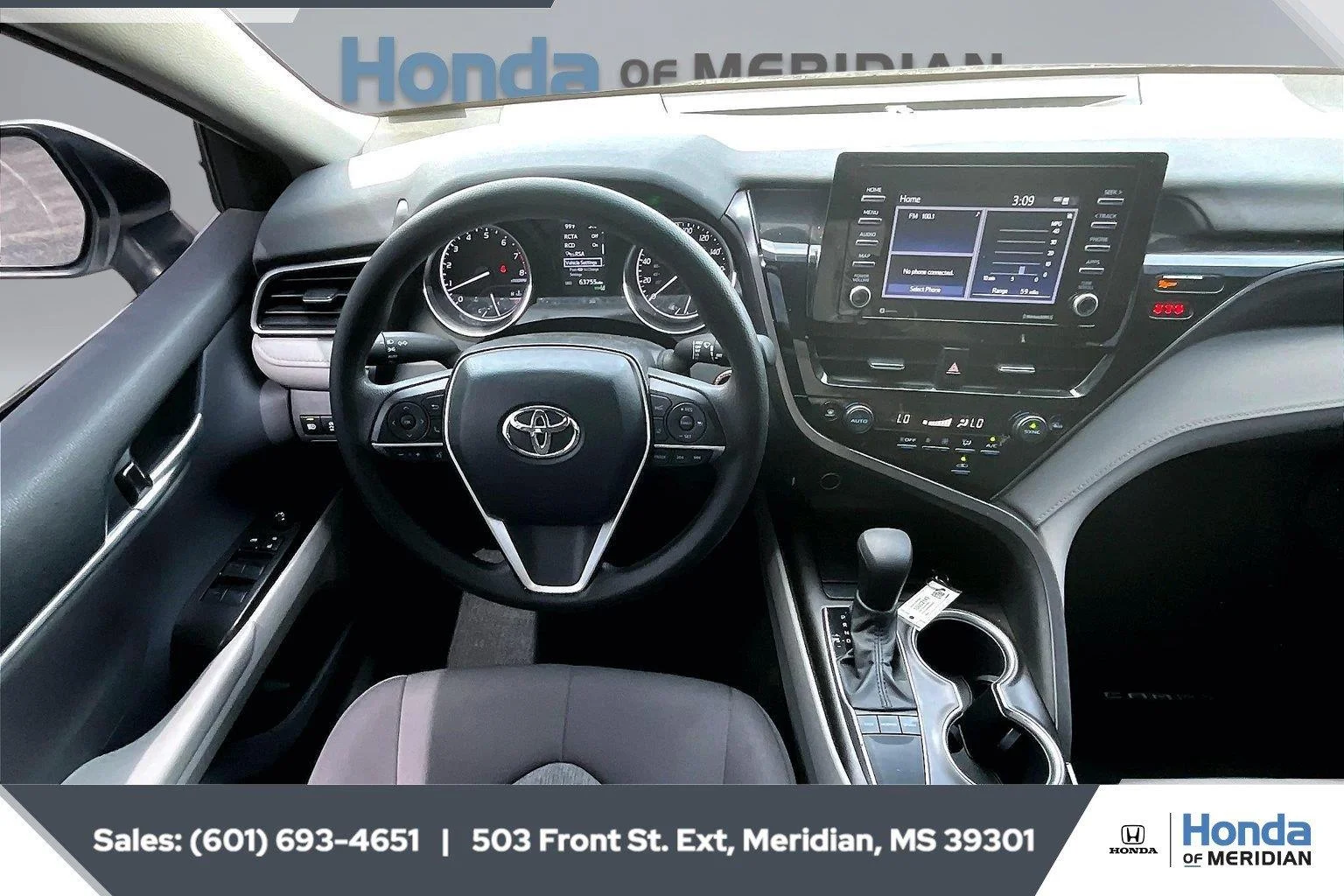 Used 2024 Ice Cap Toyota LE image 5