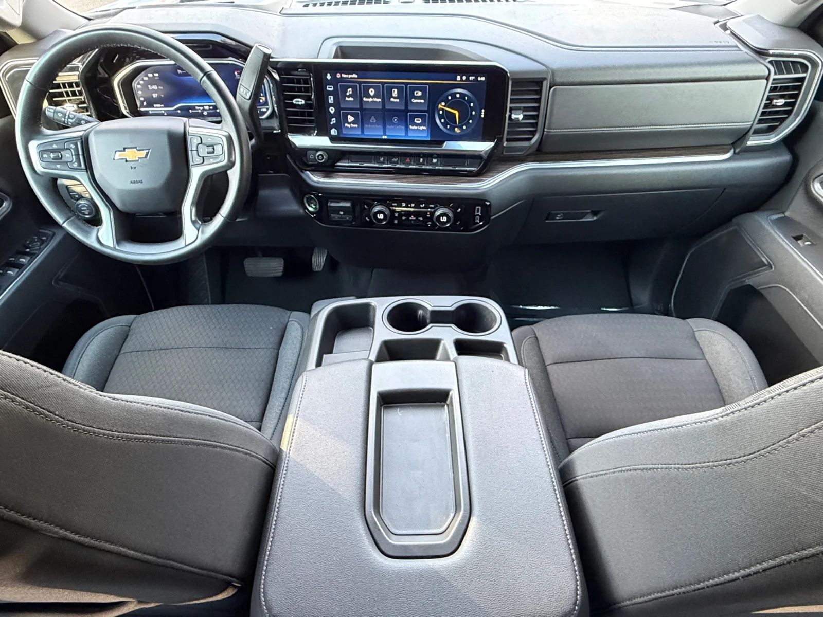 Used 2025 Summit White Chevrolet LT image 15