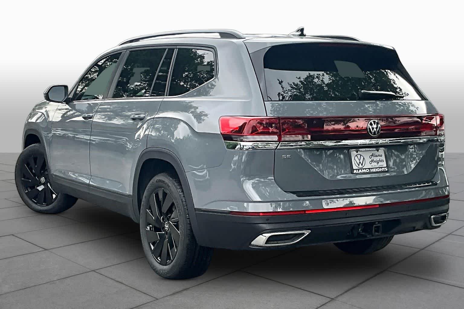 2026 Volkswagen Atlas SE w/Tech - Photo 12