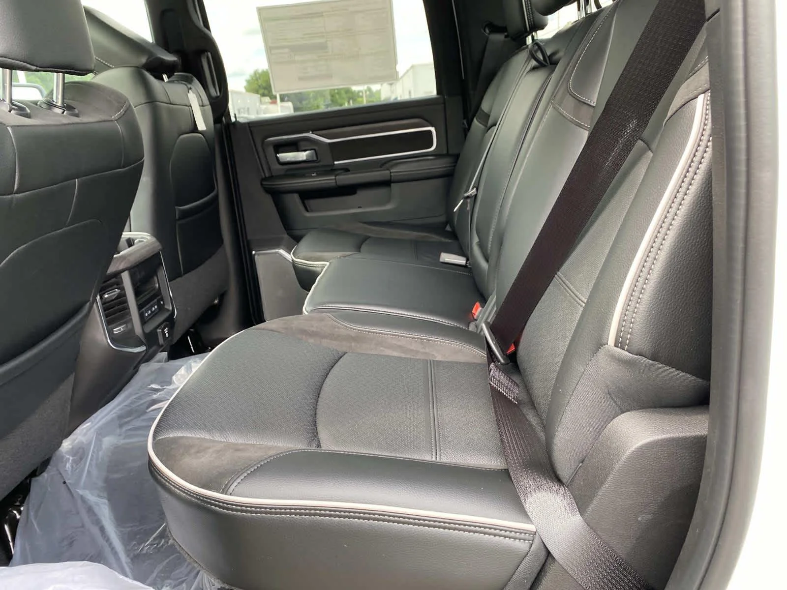 New 2026 Bright White Clear-Coat Exterior Paint RAM Laramie image 7