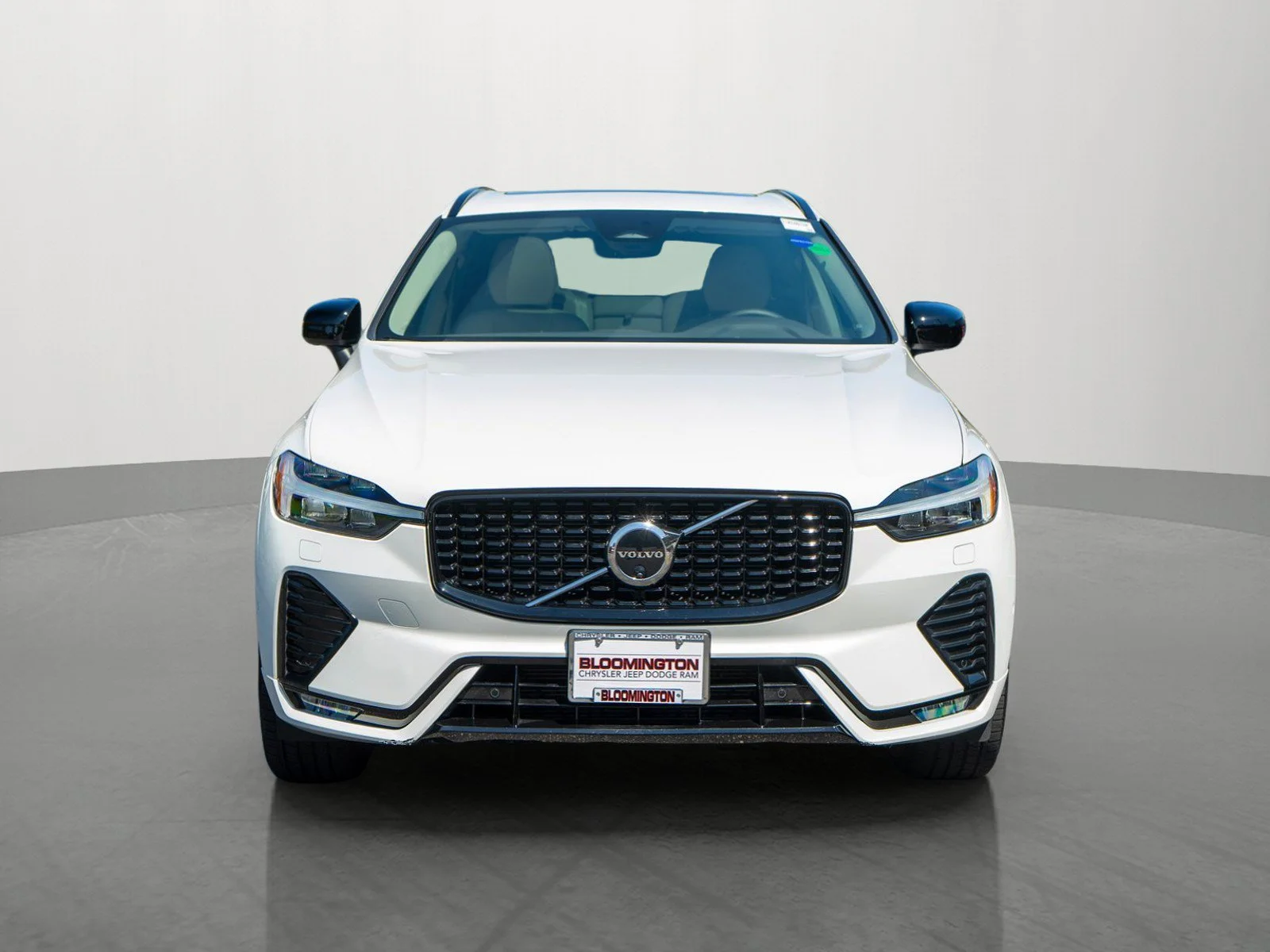 Used 2024 Volvo XC60 Plus with VIN YV4L12RL1R1947233 for sale in Minneapolis, Minnesota