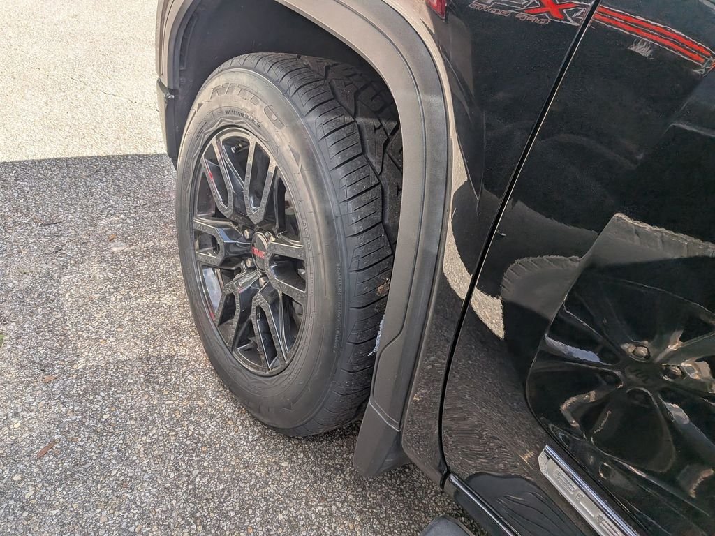 Used 2020 Black GMC Elevation image 6