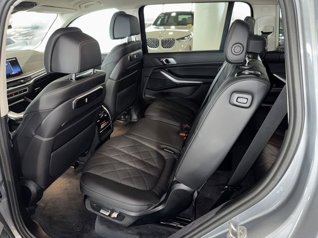 Used 2024 Skyscraper Grey Metallic BMW xDrive40i image 22