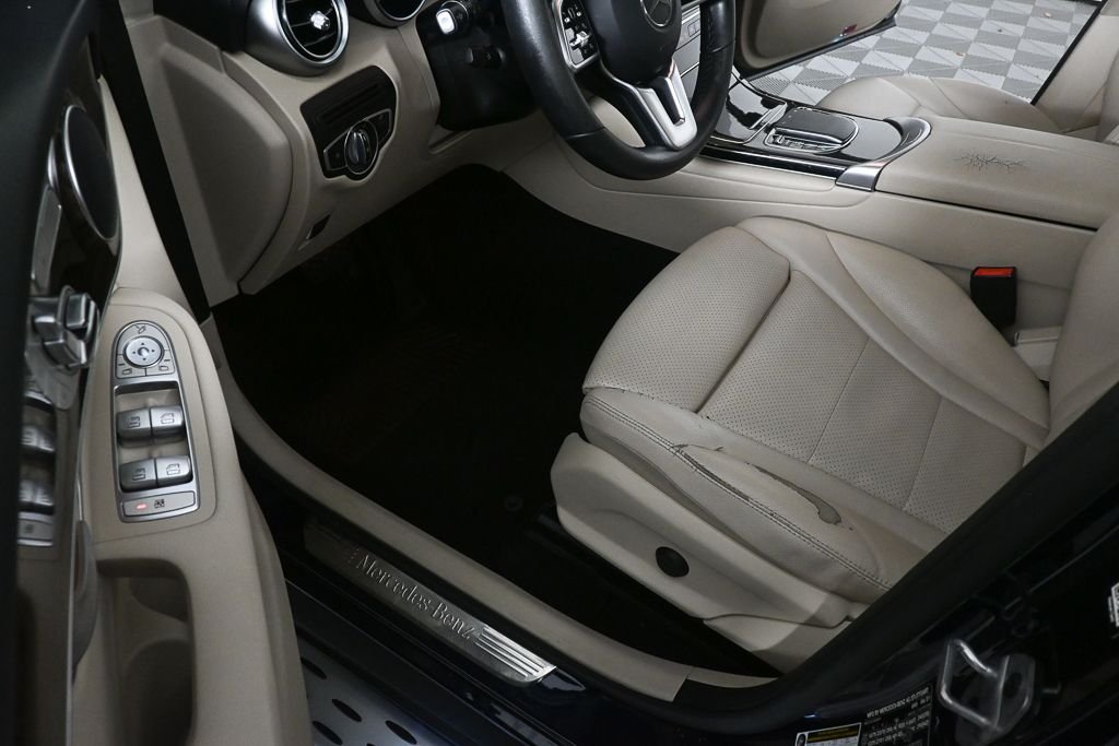Used 2021 Blue Mercedes-Benz GLC 300 image 7