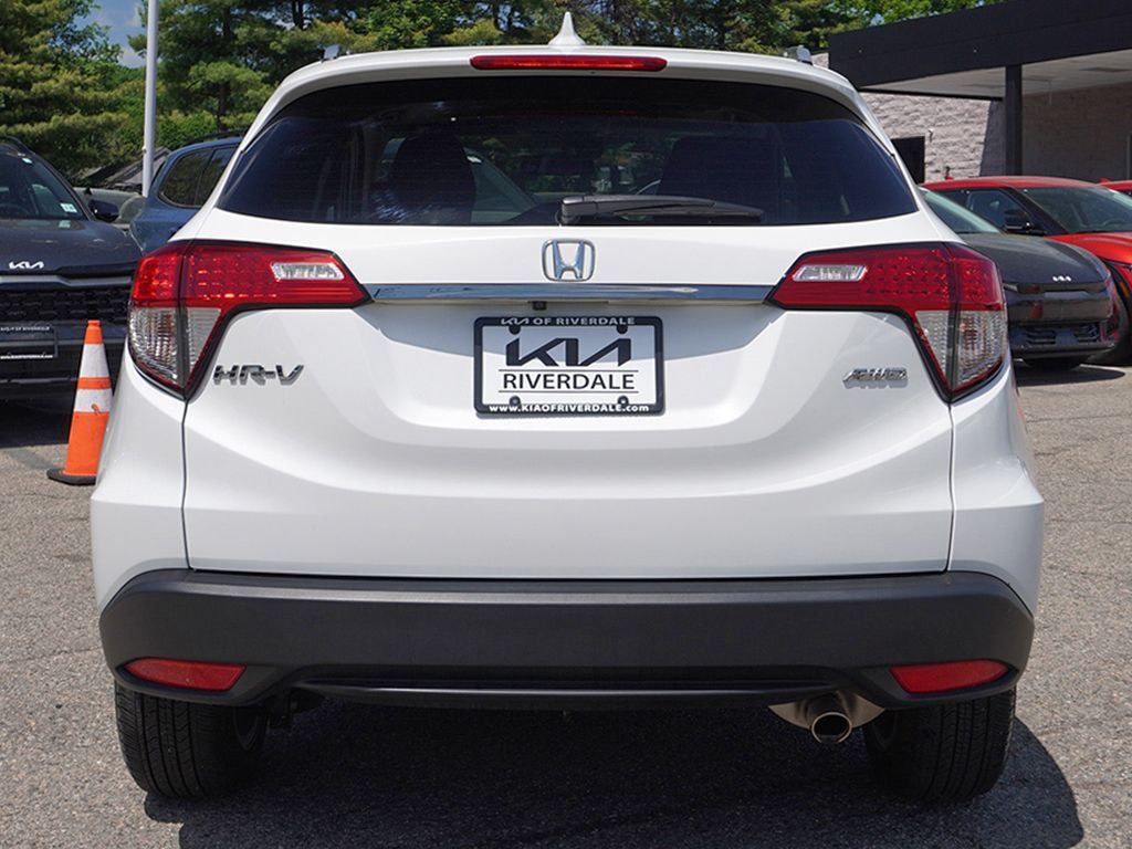 Used 2021 White Honda EX image 12