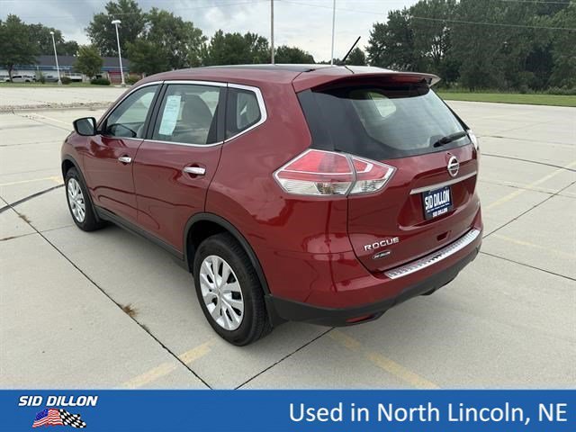 Used 2015 Cayenne Red Nissan S image 7