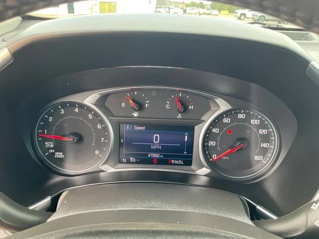 Used 2021 White Chevrolet LT image 13