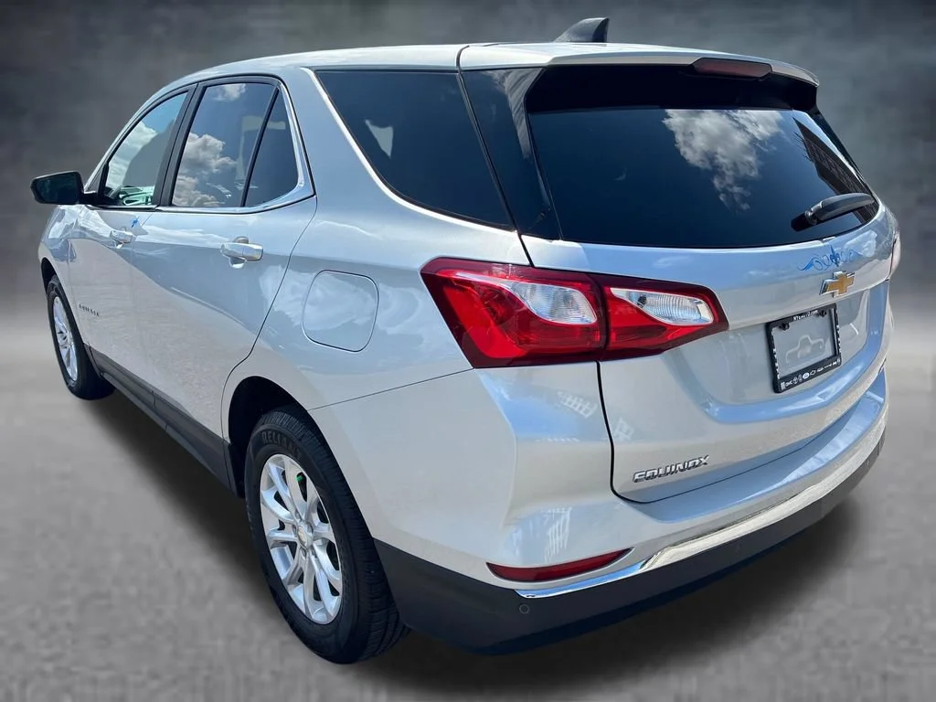 Used 2021 SILVER ICE METALLIC Chevrolet LT image 3