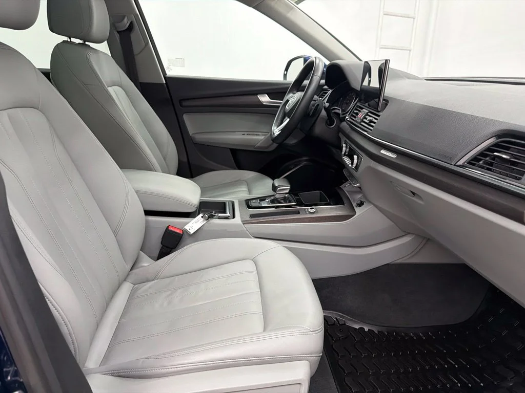 Used 2022 Blue Audi 45 S line Premium image 28