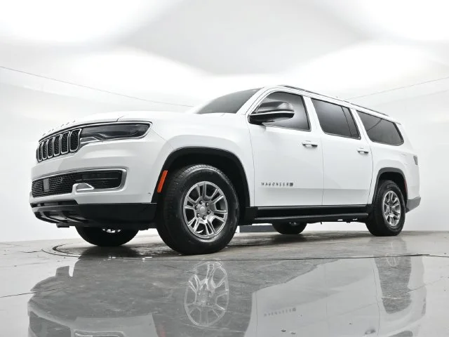 Used 2023 Bright White Clearcoat Jeep 4DR 4WD image 29