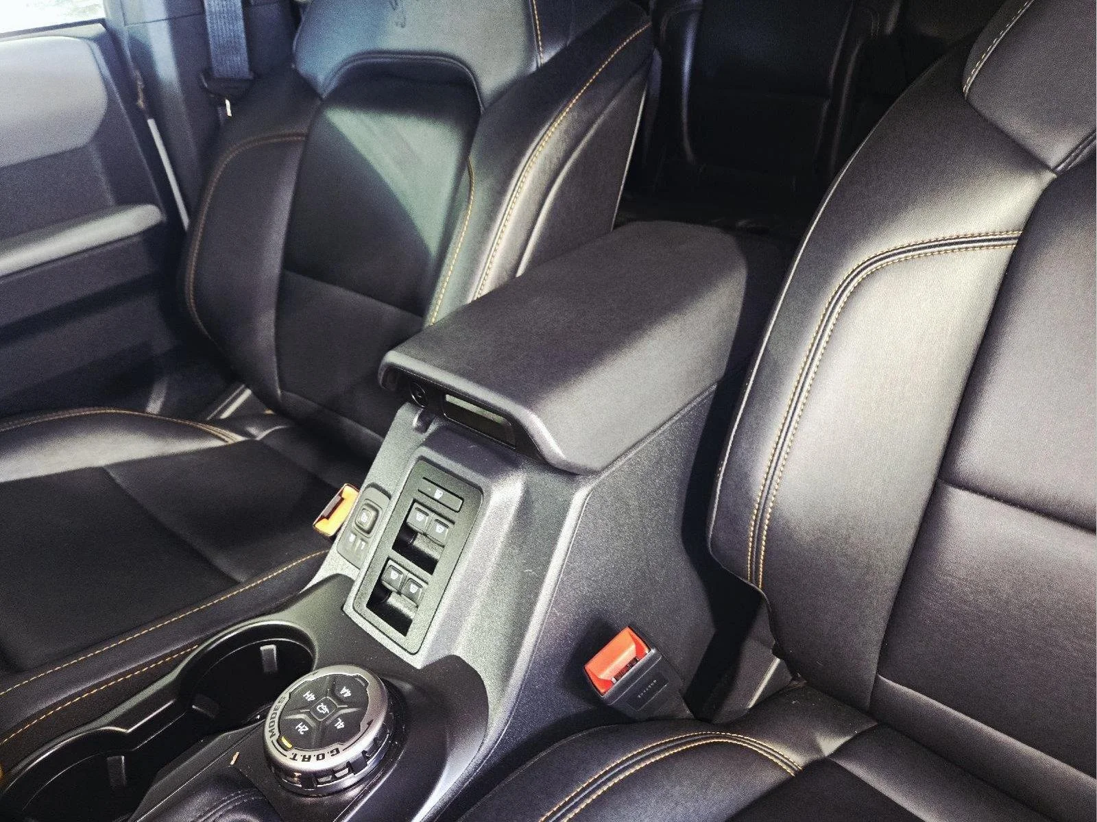 Used 2022 Cactus Gray Ford Badlands Advanced image 40