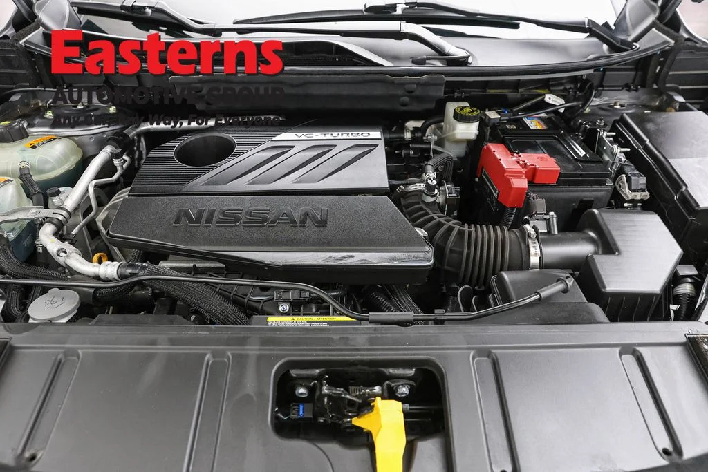 Used 2023 Gray Nissan SV image 7