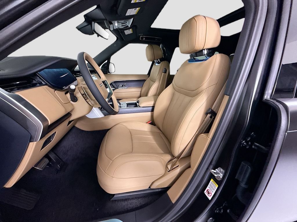 New 2026 Obsidian Black Satin Land Rover SE image 19