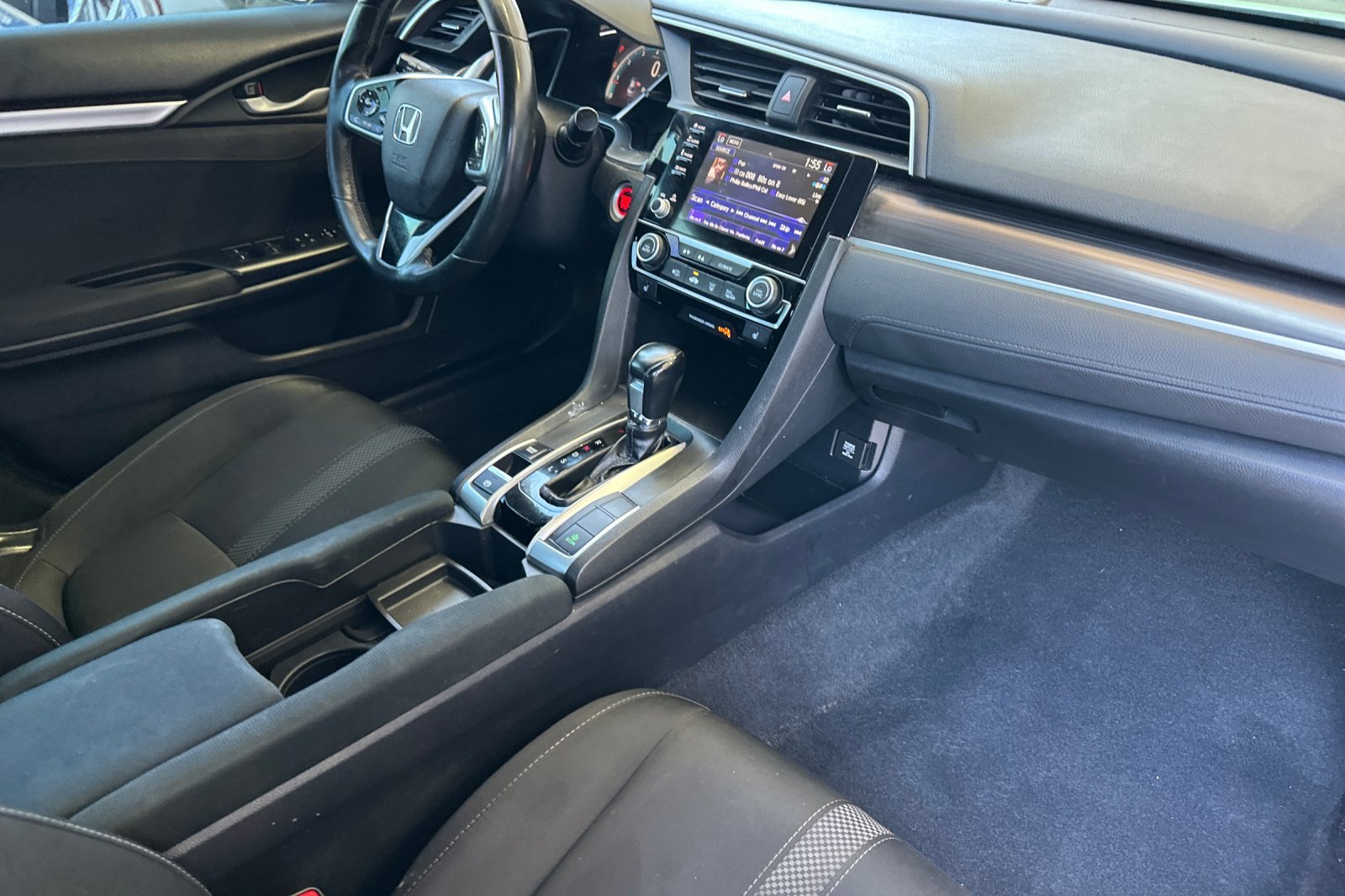 Used 2020 White Honda EX image 15