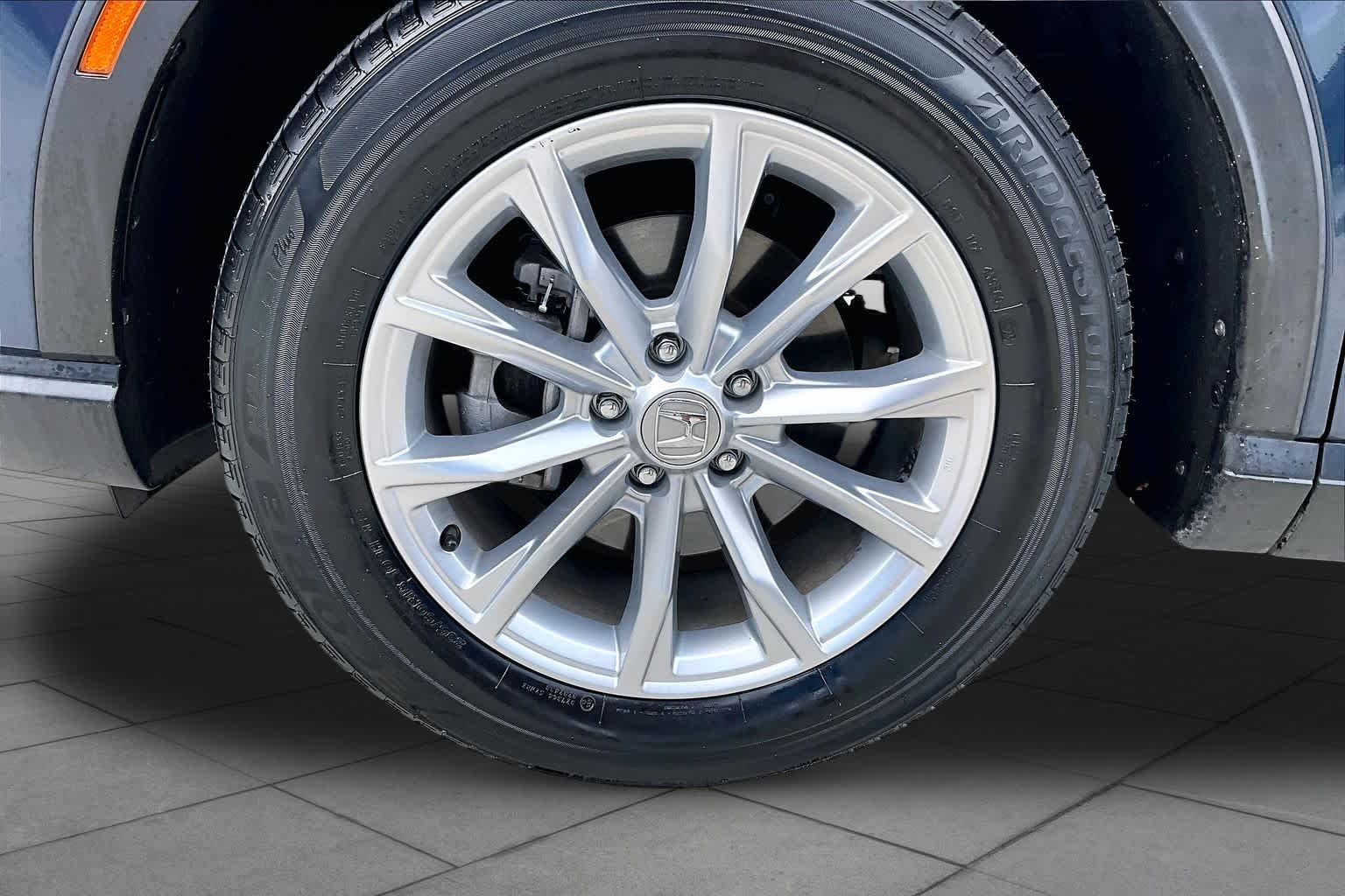 Used 2024 Canyon River Blue Metallic Honda EX-L image 11