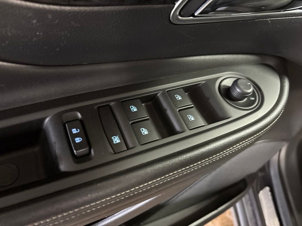 Used 2015 Black Buick Convenience image 22