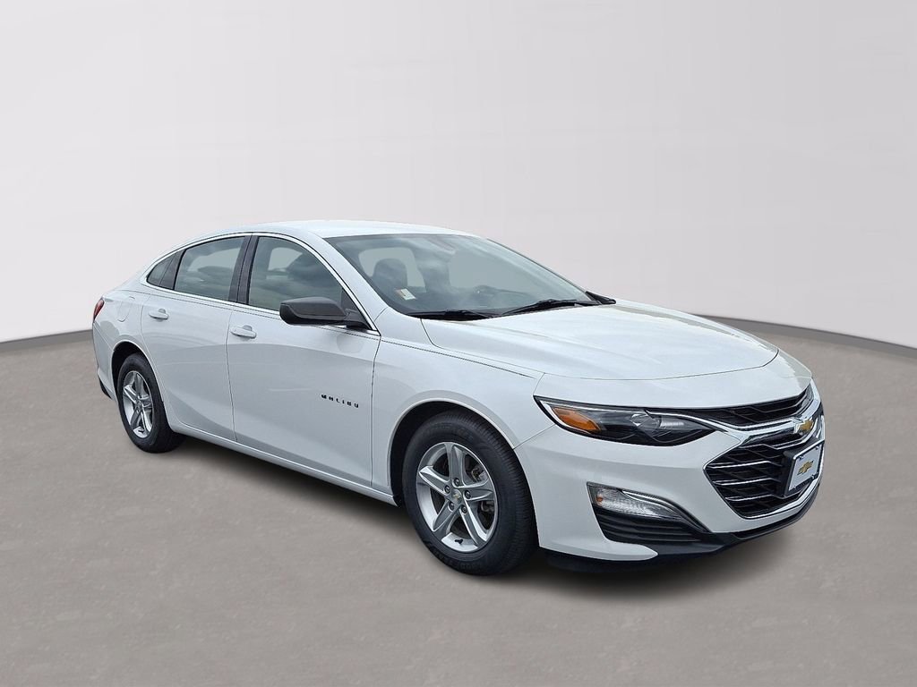 Certified Used 2022 Summit White Chevrolet LS image 3