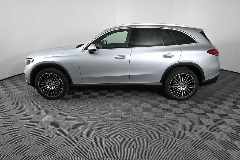New 2026 Cirrus Silver Metallic Mercedes-Benz GLC 300 image 3
