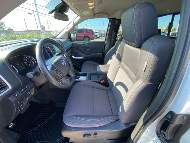 Used 2024 Glacier White Nissan SV image 36