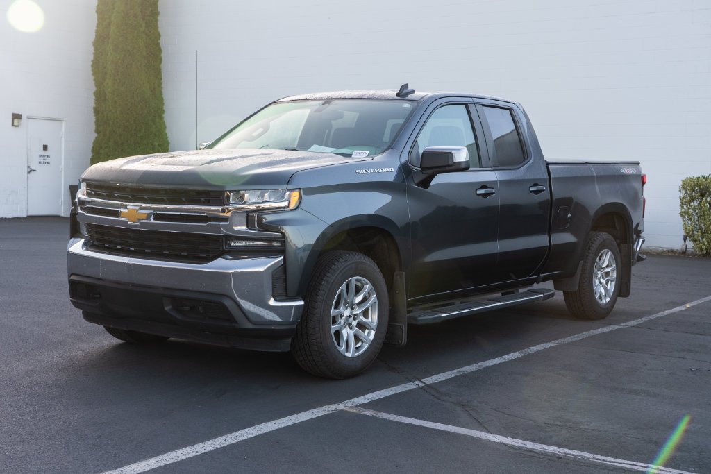 Used 2019 Blue Chevrolet LT image 3