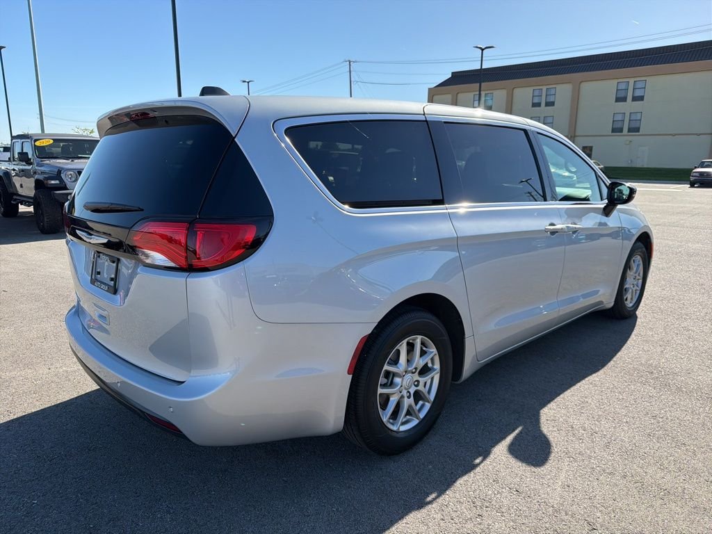 New 2026 Silver Mist Clear-Coat Exterior Paint Chrysler LX image 6