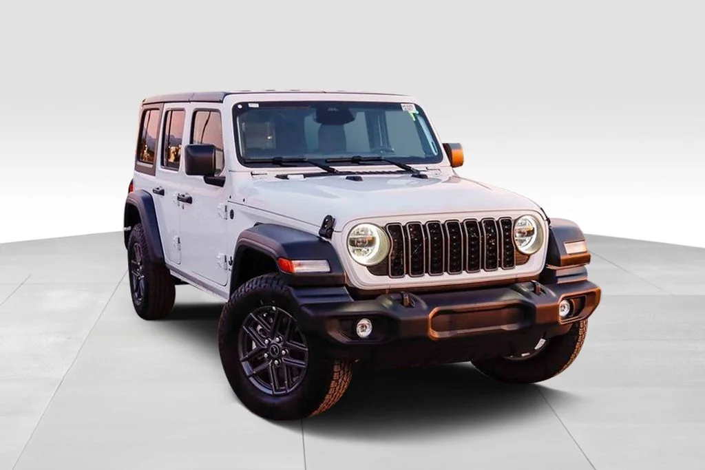 New 2026 White Jeep Sport S image 2