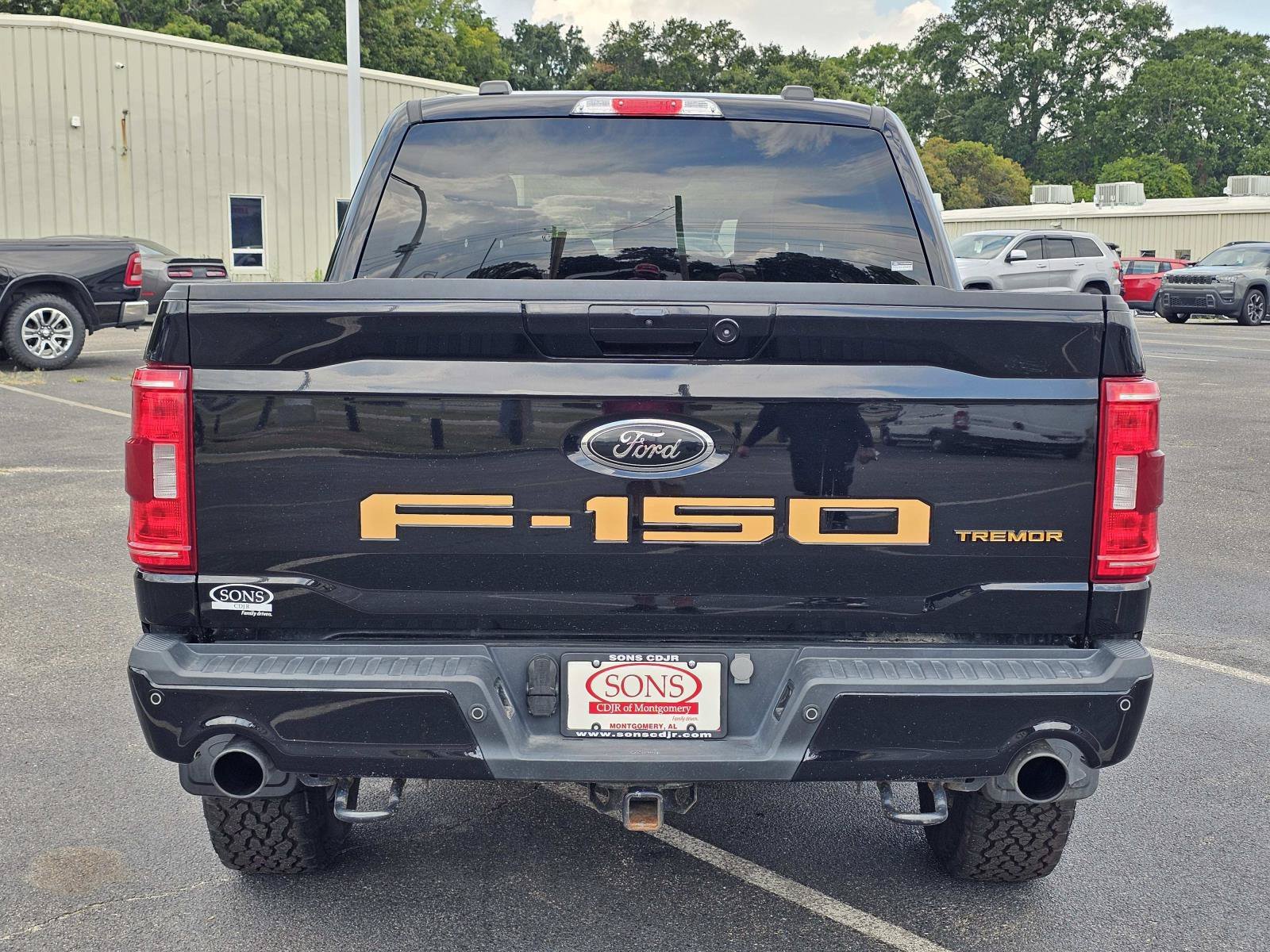 Used 2023 Agate Black Metallic Ford Tremor image 11