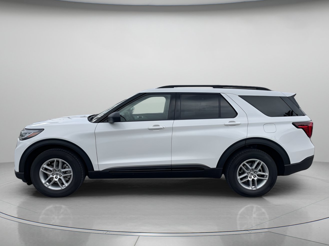 New 2026 Star White Metallic Tri-Coat Ford Active image 5