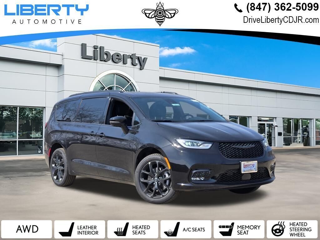 2026 Chrysler Pacifica Limited AWD's photo
