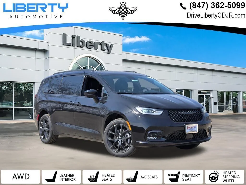 2026 Chrysler Pacifica Limited AWD's photo