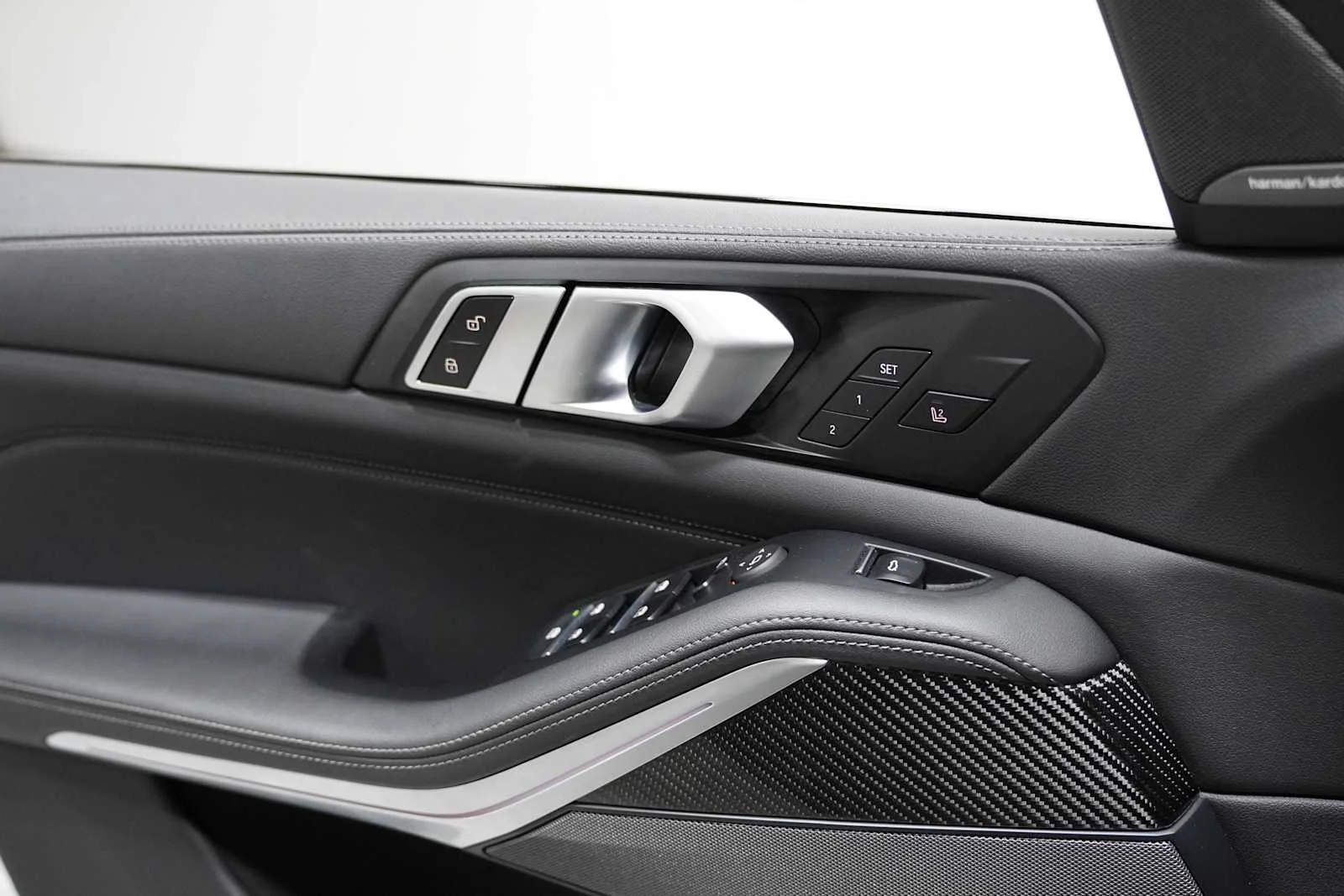 Certified Used 2023 Black Sapphire Metallic BMW M50i image 15