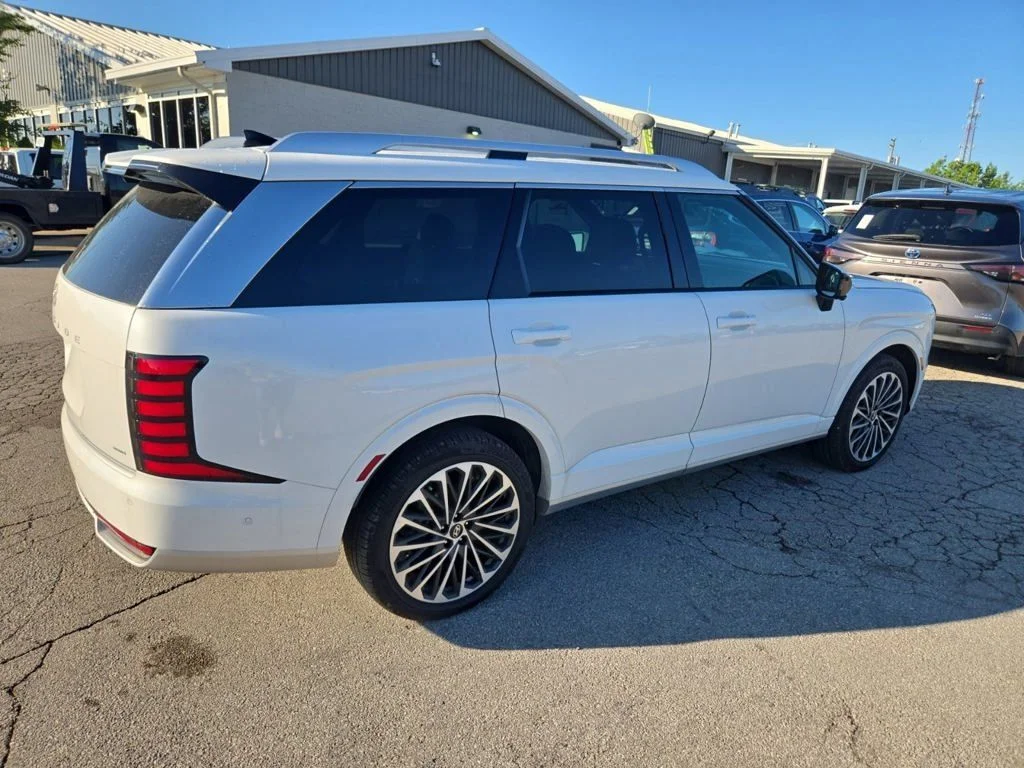 Used 2026 White Hyundai Calligraphy image 6
