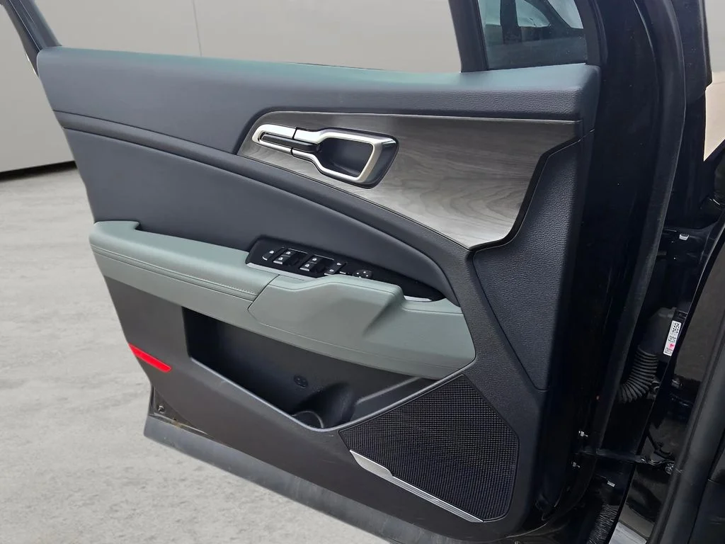 Used 2023 Fusion Black Kia X-Line image 11