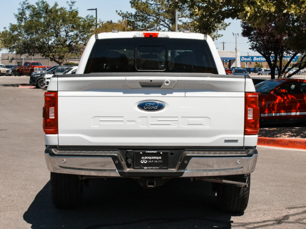 Used 2021 Oxford White Ford XLT image 7