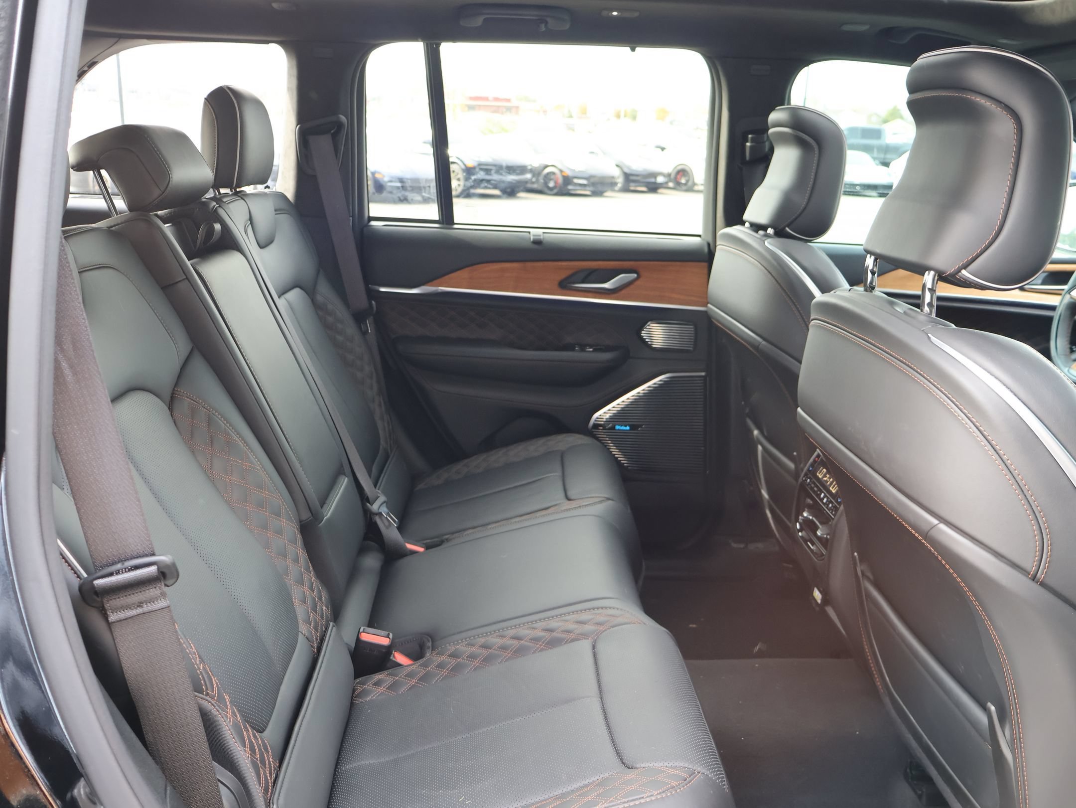 Used 2023 Diamond Black Crystal Pearlcoat Jeep Summit Reserve image 28