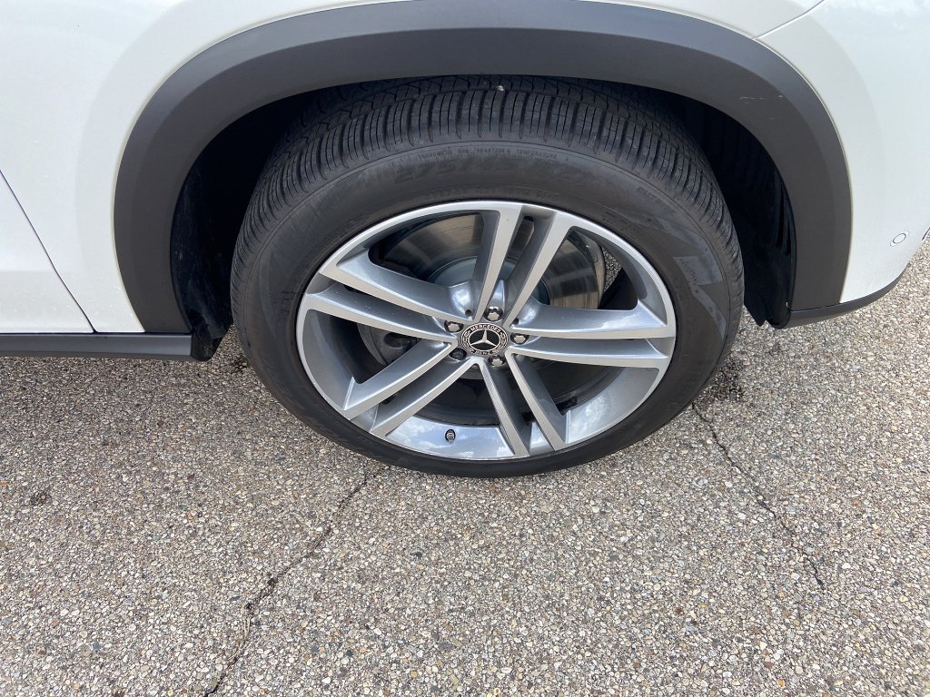 Certified Used 2022 WHITE Mercedes-Benz GLE 450 4MATIC® image 10