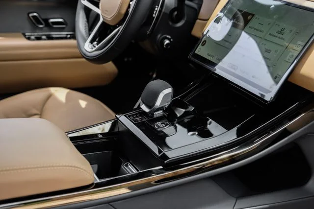 New 2026 Black Land Rover SE image 29