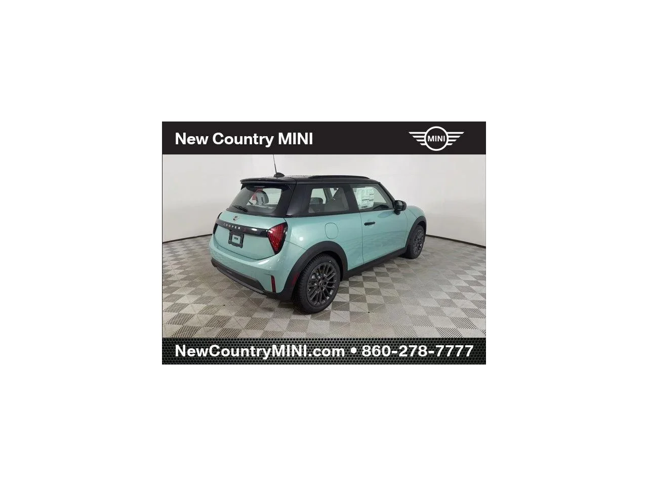 New 2026 Green MINI Signature Plus image 7