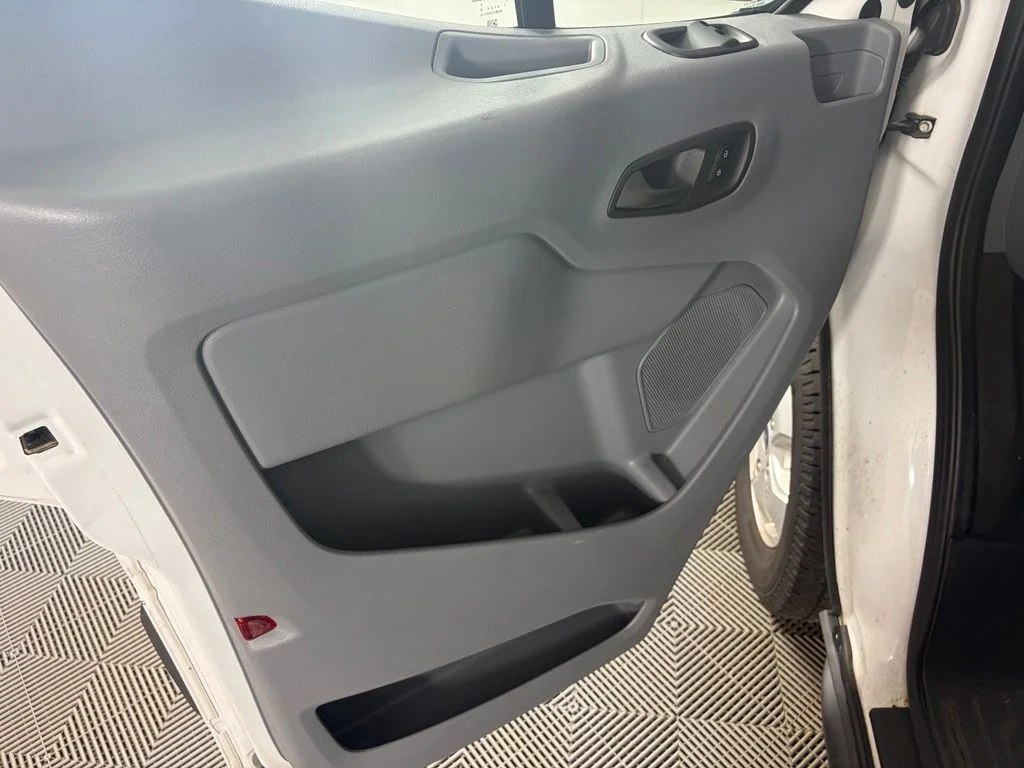 Used 2018 White Ford XLT image 10