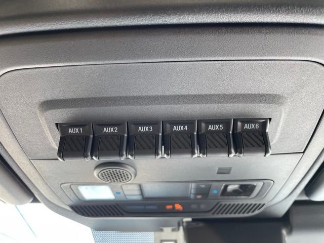 New 2025 Azure Gray Metallic Tri-Coat Ford Badlands® image 37