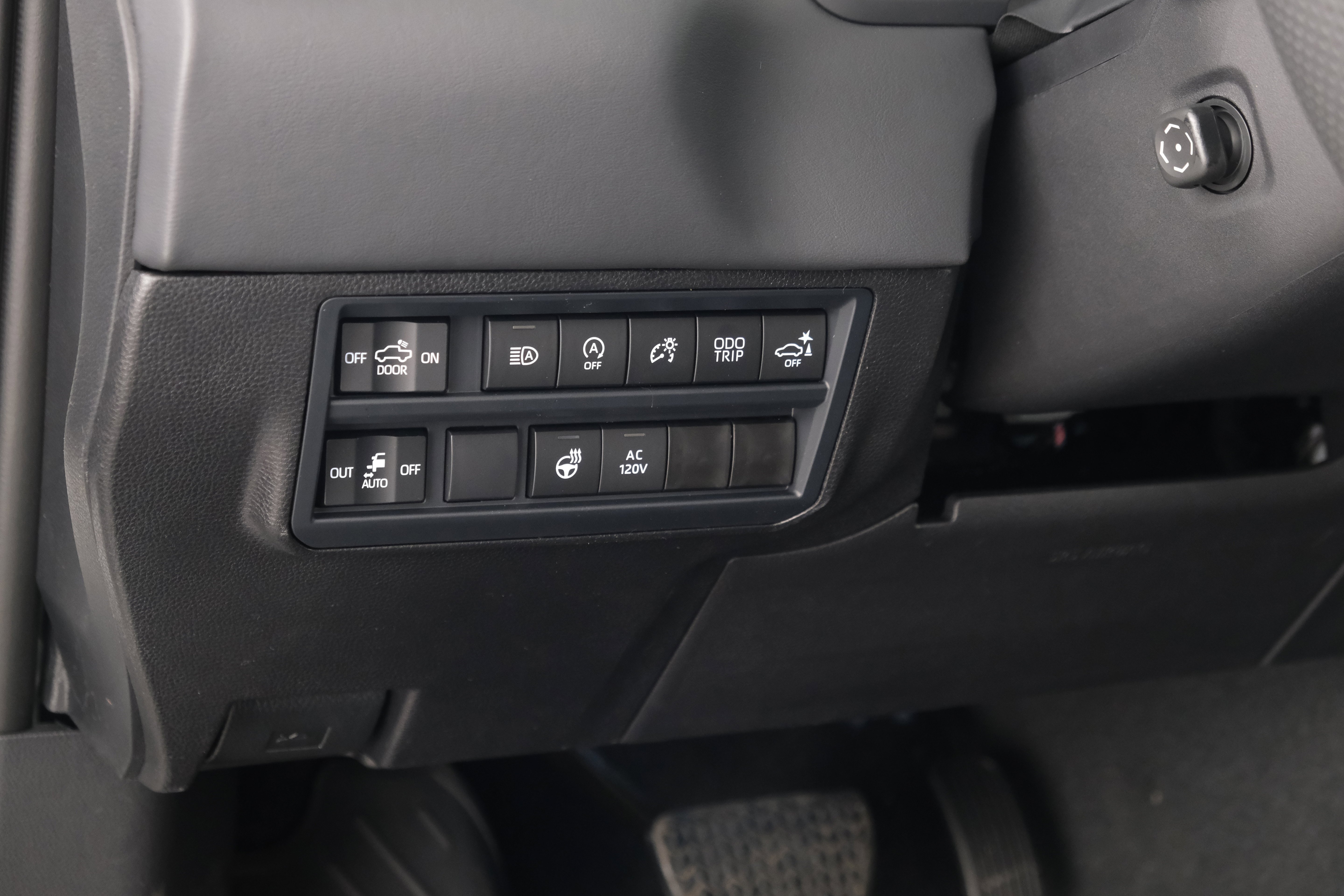 2026 Toyota Tundra Platinum - Photo 29
