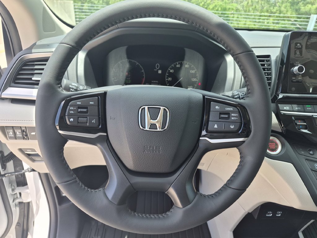 New 2027 Platinum White Pearl Honda EX-L image 11