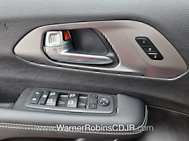 2026 Chrysler Pacifica Select - Photo 30