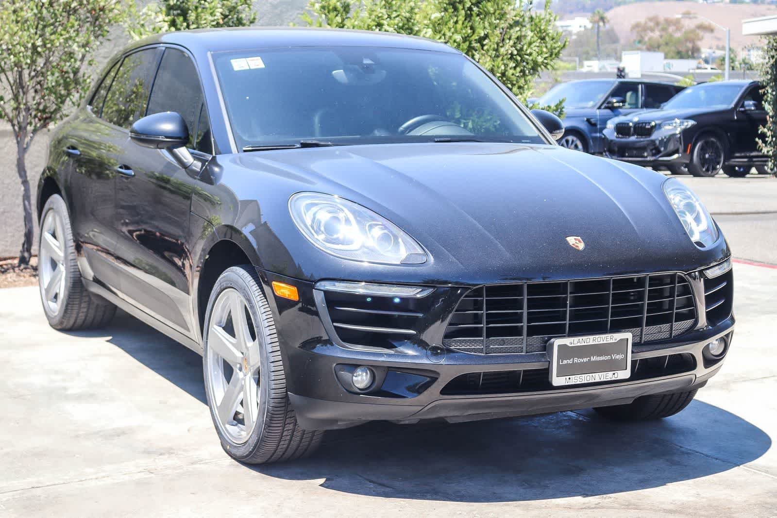 Used 2018 Black Porsche  image 3