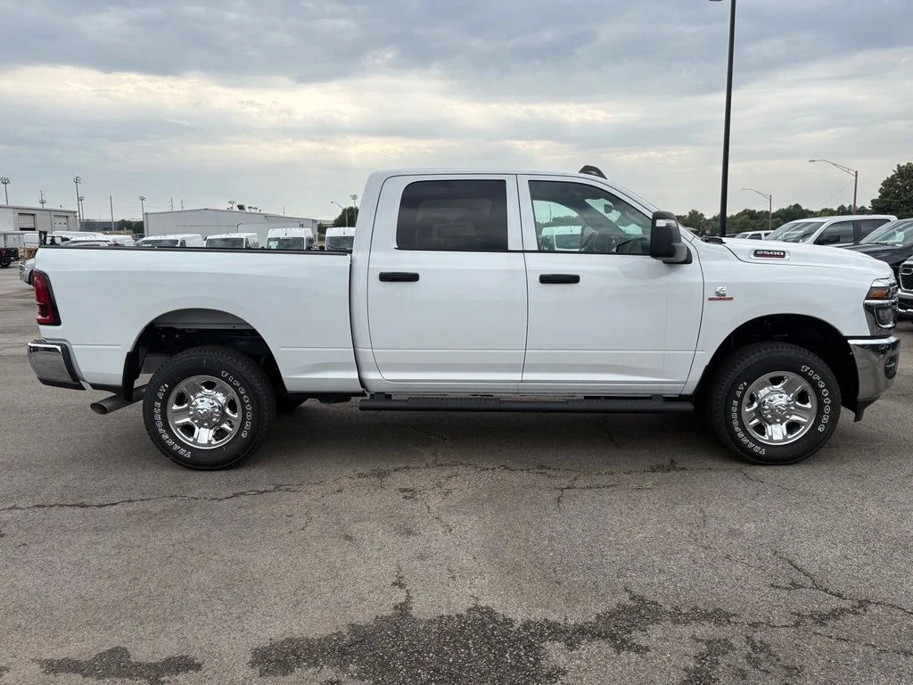 New 2025 Bright White Clear-Coat Exterior Paint RAM Tradesman image 9