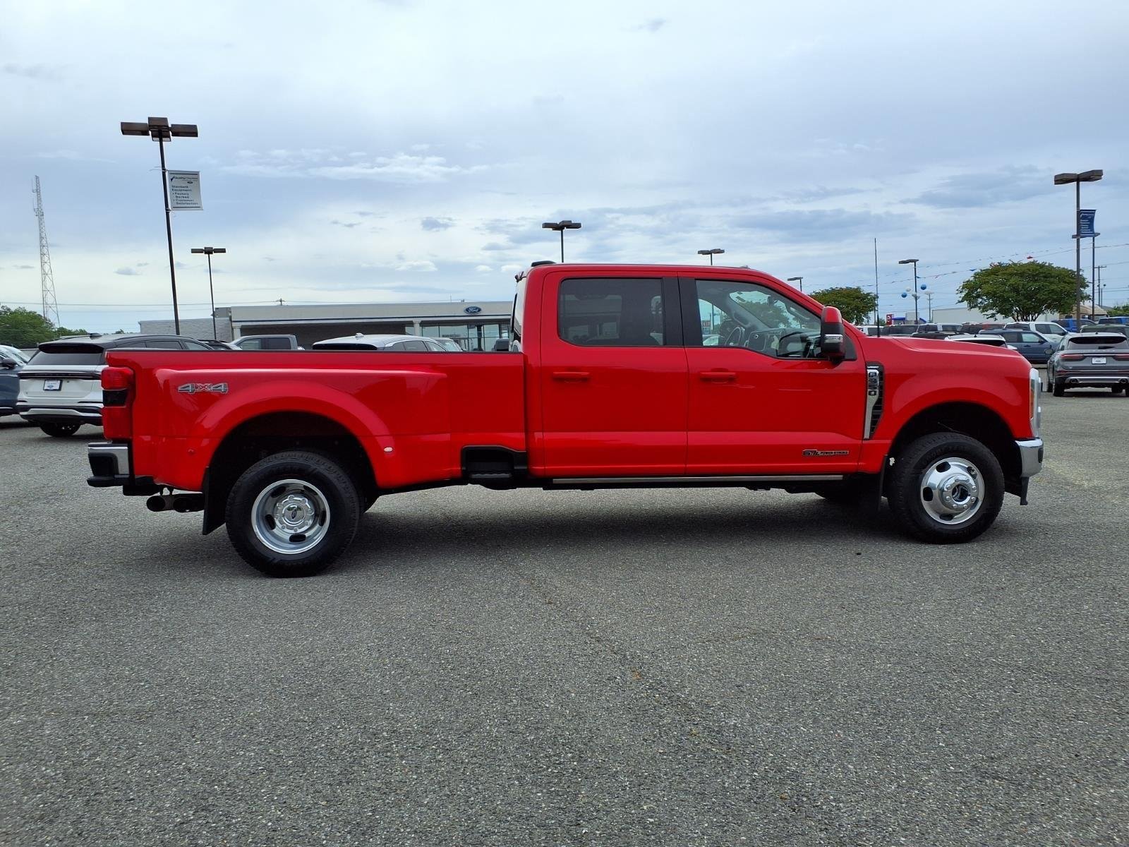 Used 2023 Race Red Ford LARIAT image 10