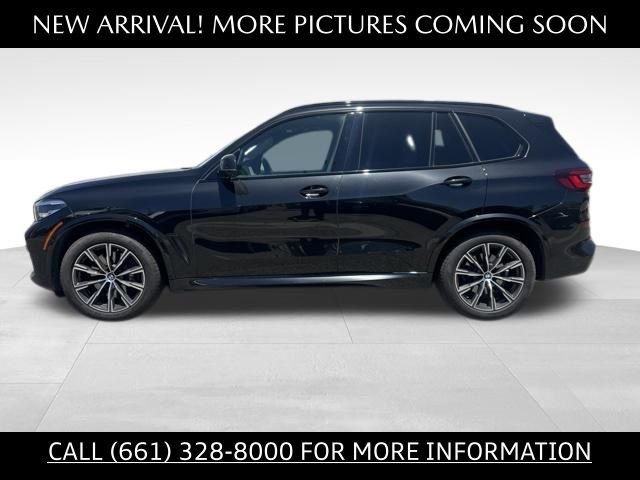 Used 2022 Black BMW xDrive40i image 2