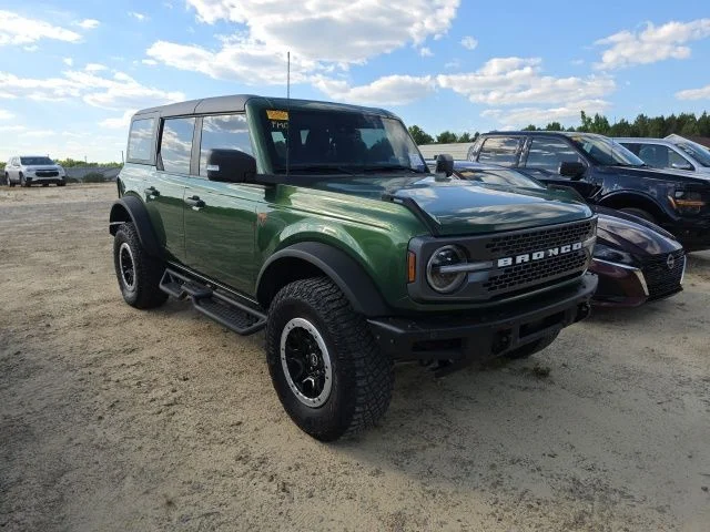 Used 2022 Green Ford Badlands image 3