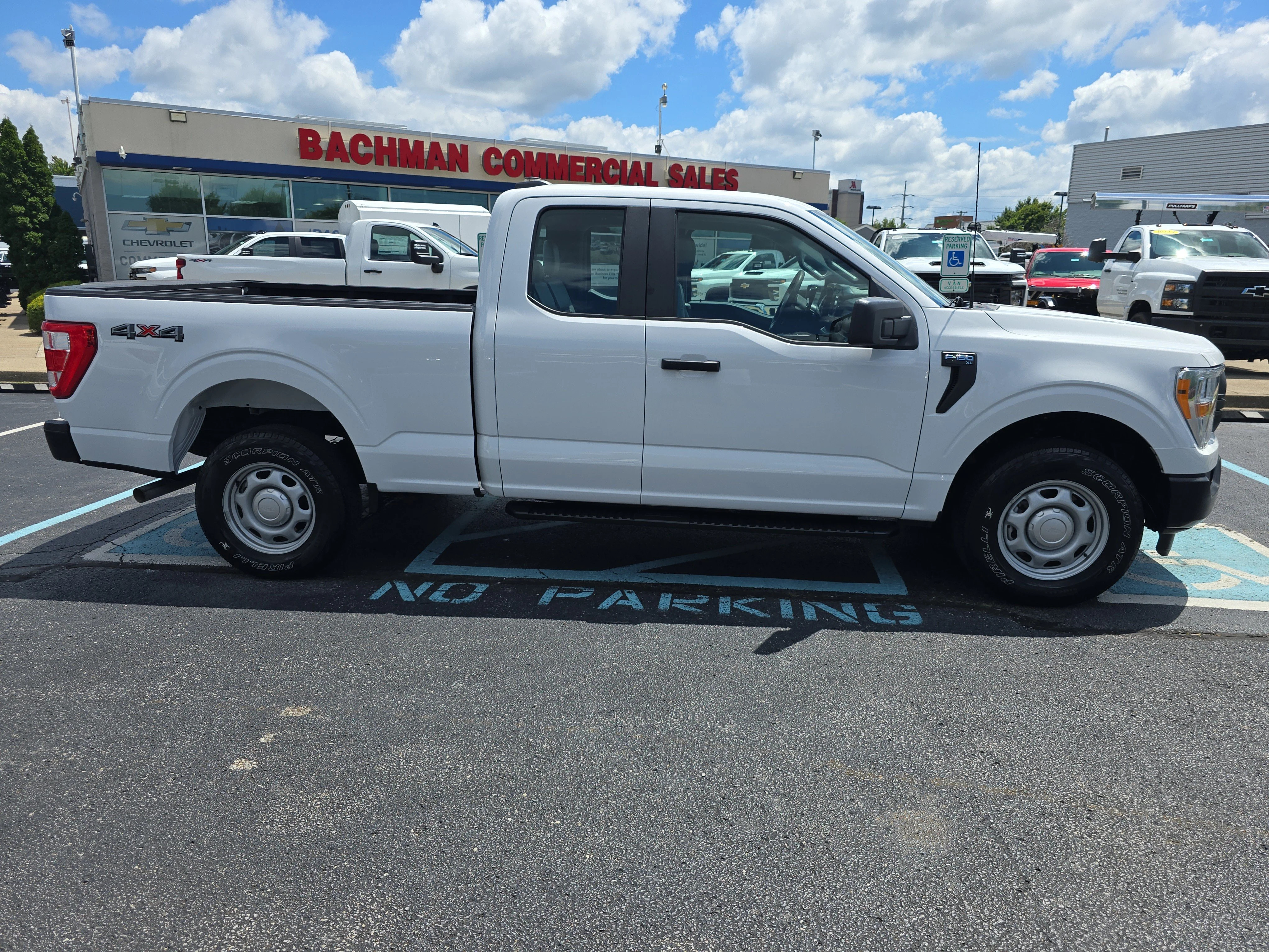 Used 2021 Oxford White Ford XL image 2