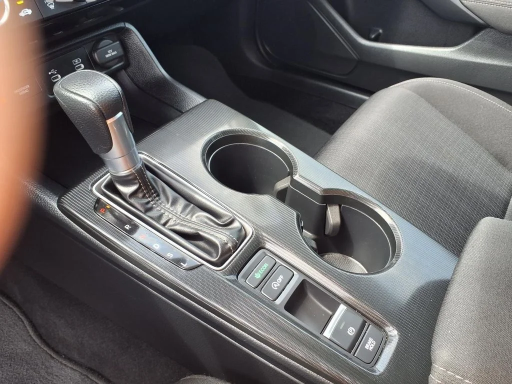 Used 2025 Silver Honda LX image 11